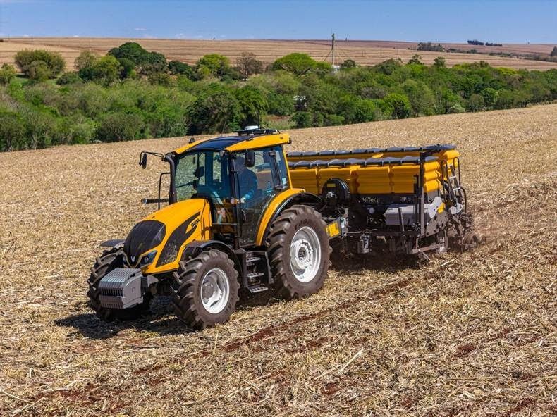 Valtra leva tecnologia e eficiência operacional à Expointer